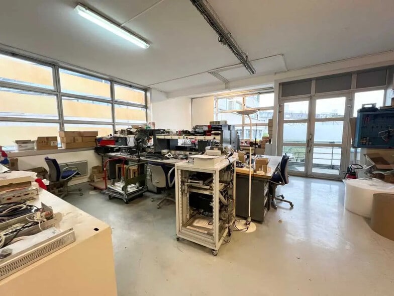 Rue Georges Auric, Paris for lease - Interior Photo - Image 2 of 5