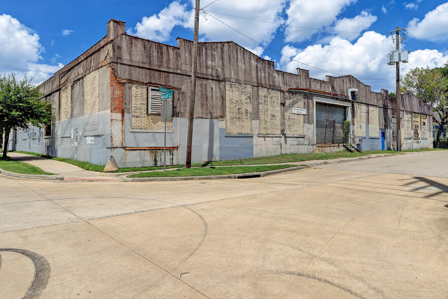 1505 Gentry St, Houston, TX for sale - Building Photo - Image 1 of 1