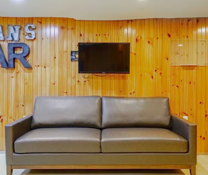 1019 Berryville Ave, Winchester, VA for sale - Building Photo - Image 2 of 57