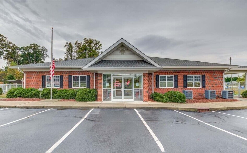 10955 Cleveland Rd, Garner, NC 27529