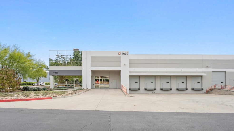 4039 Calle Platino, Oceanside, CA for lease - Building Photo - Image 1 of 7