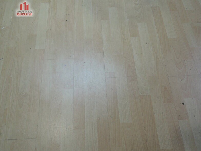 Retail in Ourense, Orense for lease - Building Photo - Image 1 of 7