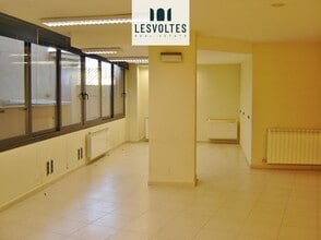 Office in La Bisbal d'Empordà, Gerona for lease Interior Photo- Image 1 of 23