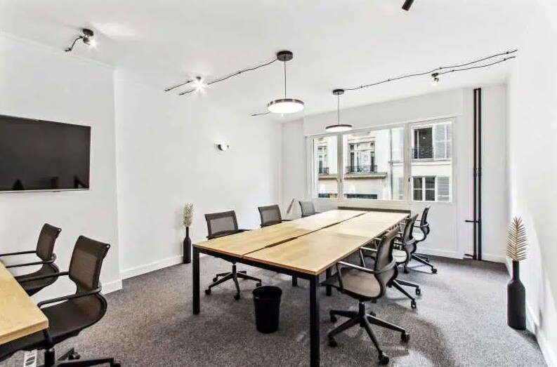 Coworking Space in Paris for lease Interior Photo- Image 1 of 7