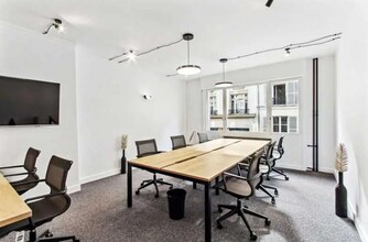 Coworking Space in Paris for lease Interior Photo- Image 1 of 7