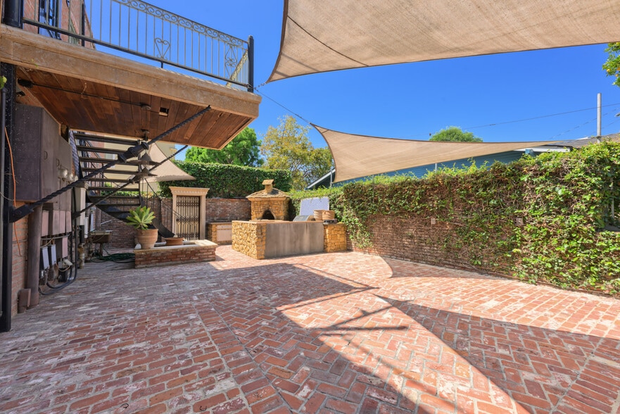 Mixed-Use Investment/User Portfolio portfolio of 4 properties for sale on LoopNet.com - Building Photo - Image 3 of 12