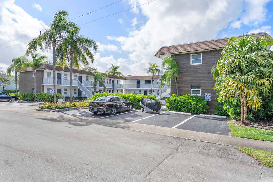 50 SE 12th St, Fort Lauderdale, FL for sale - Building Photo - Image 1 of 48