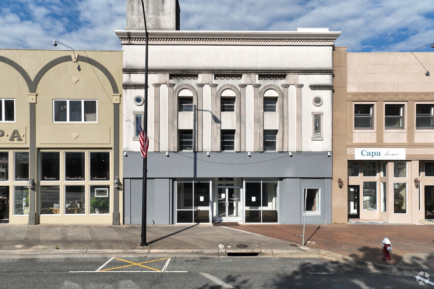 325 N Main St, High Point, NC for lease - Primary Photo - Image 1 of 31