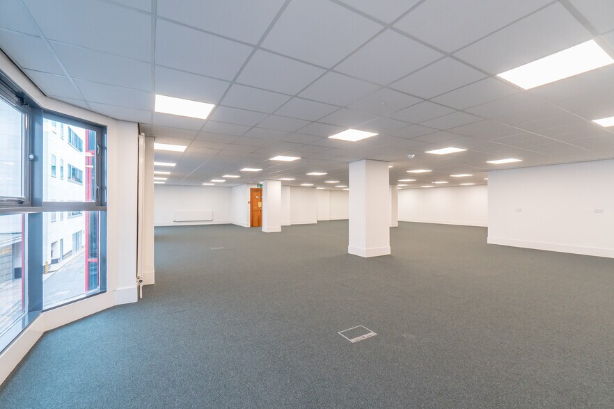 231 St. Vincent St, Glasgow for lease - Building Photo - Image 3 of 10