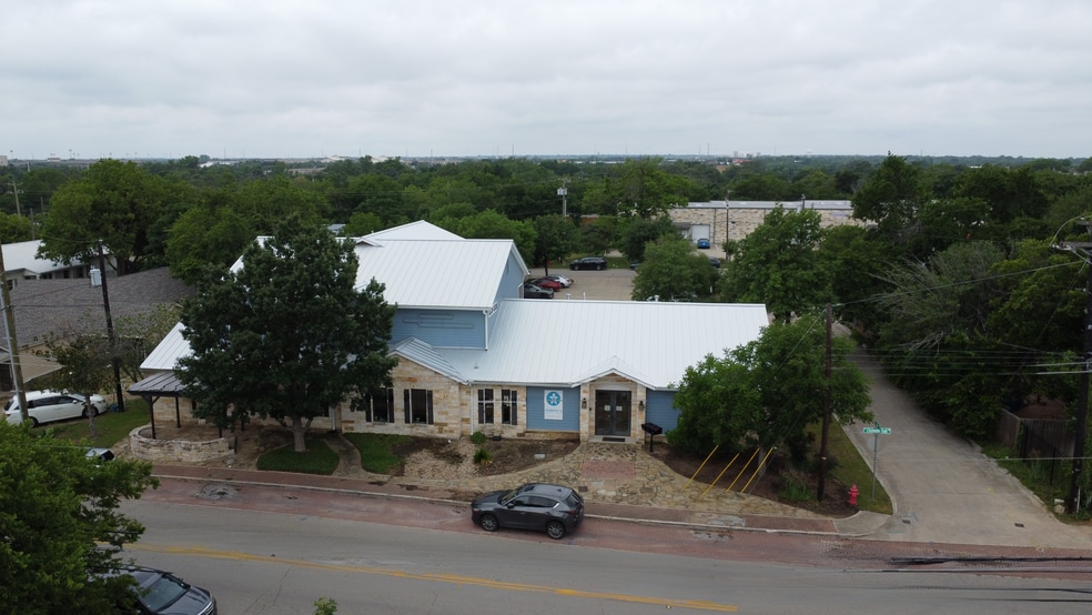 12 Chisholm Trl, Round Rock, TX for lease - Building Photo - Image 1 of 16