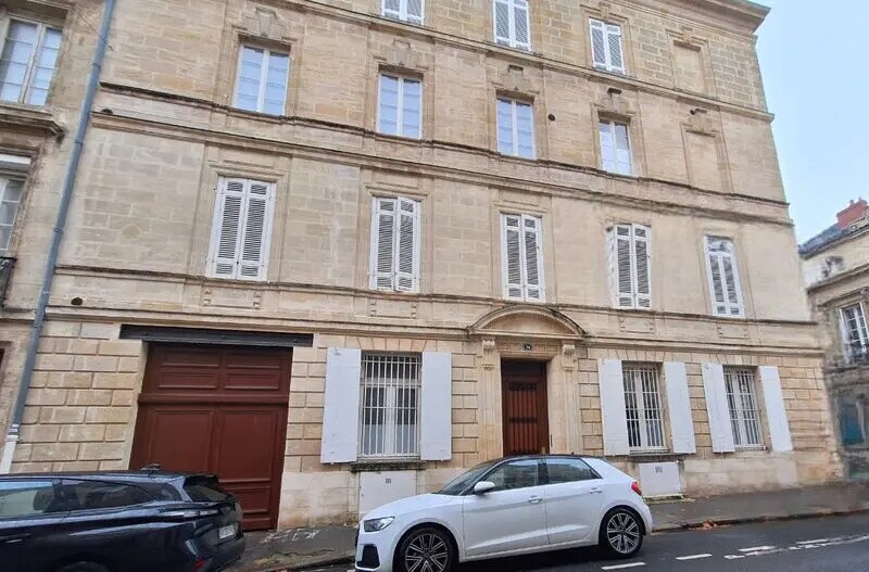 Office in Bordeaux for lease Building Photo- Image 1 of 10