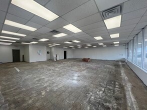 4030-4330 SE 29th St, Oklahoma City, OK for lease Interior Photo- Image 2 of 6