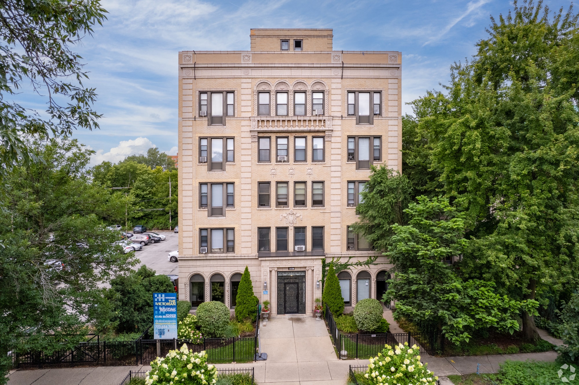 5326 S Cornell Ave, Chicago, IL for sale Building Photo- Image 1 of 8
