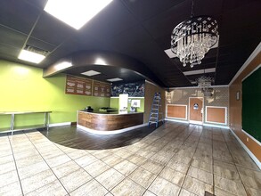 5-11 Kersting Ct, Sierra Madre, CA for lease Interior Photo- Image 2 of 3