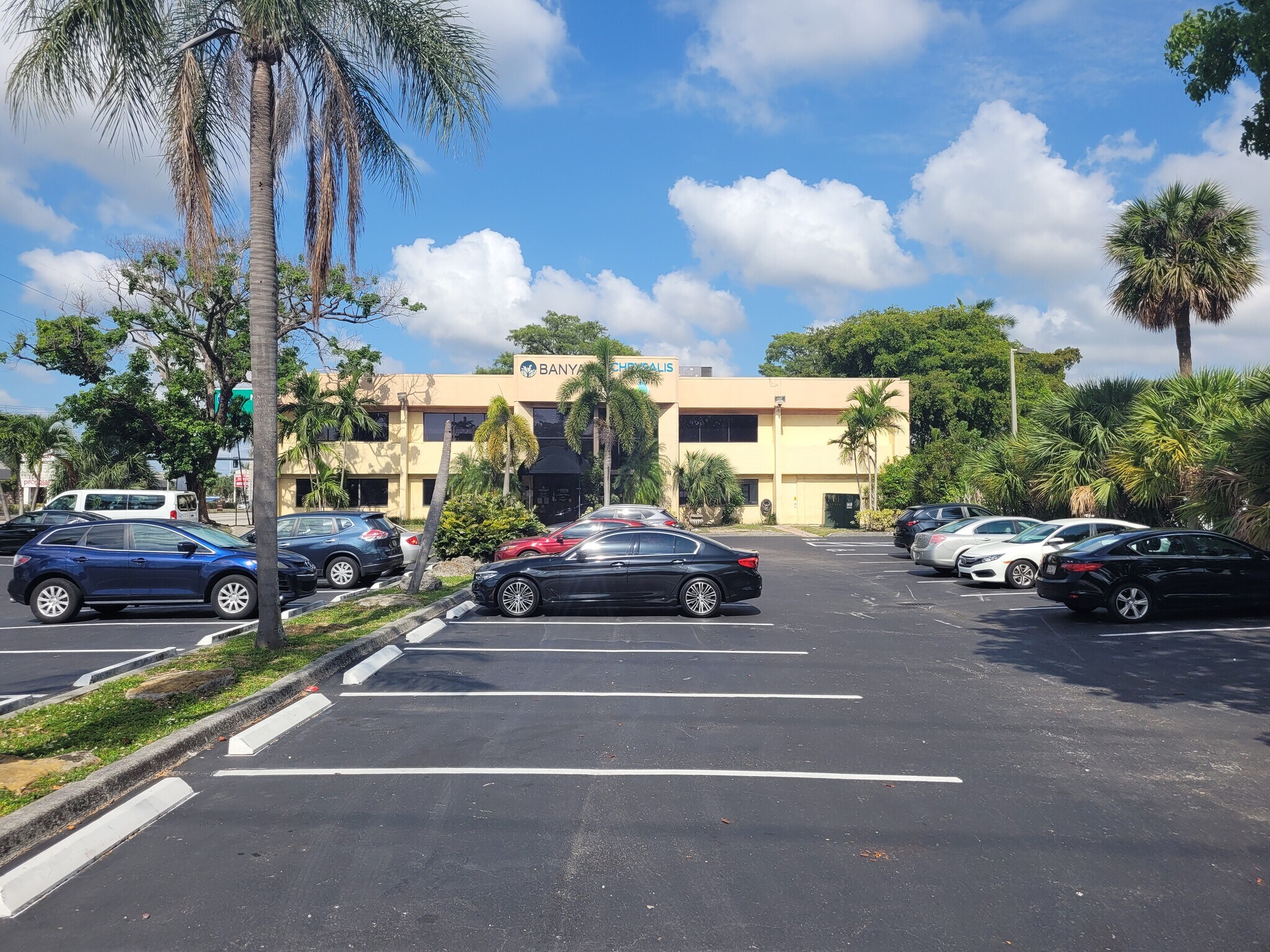 1061 W Oakland Park Blvd, Oakland Park, FL 33311 Oakland 95 Office