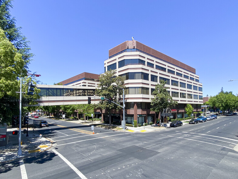 1020 29th St, Sacramento, CA for lease - Building Photo - Image 2 of 25