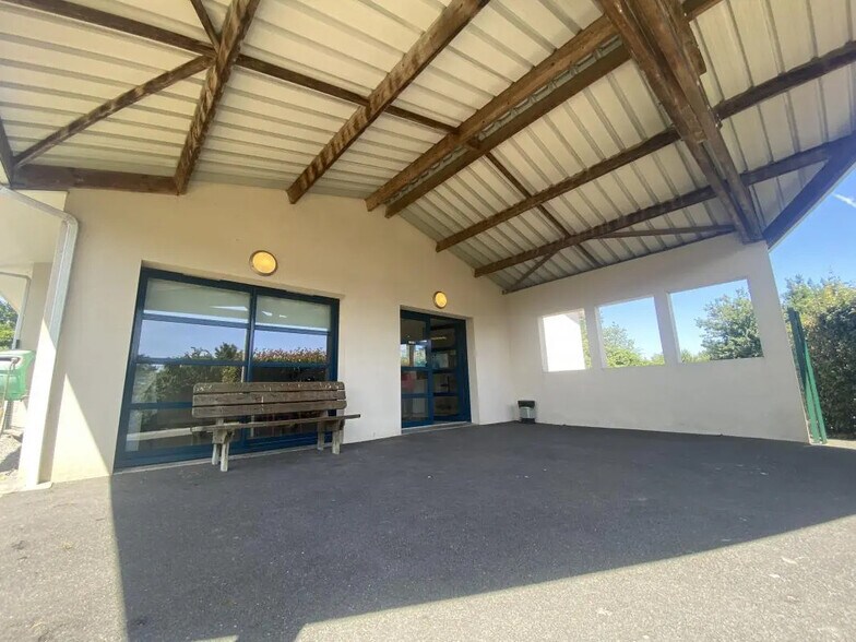 Office in La Chapelle-sur-Erdre for lease - Building Photo - Image 2 of 5