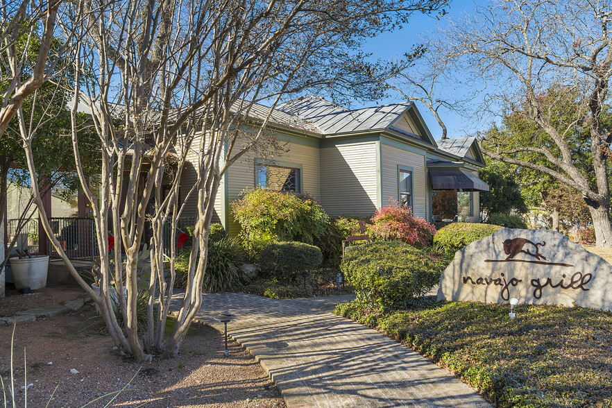 803 E Main St, Fredericksburg, TX for sale - Building Photo - Image 1 of 1