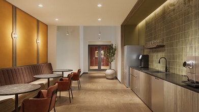 107 Greenwich St, New York, NY for lease Interior Photo- Image 2 of 3