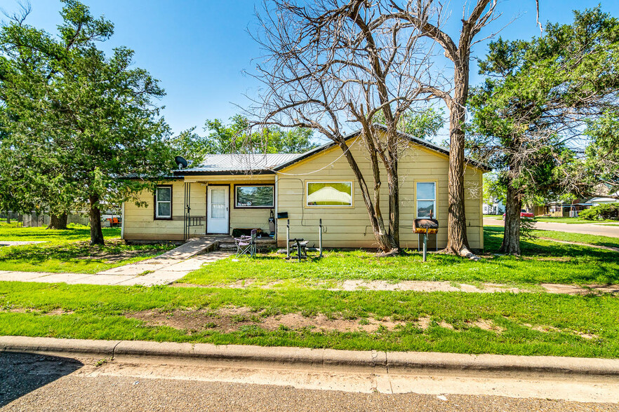 323 NW 4th St, Tulia, TX for sale - Building Photo - Image 1 of 1