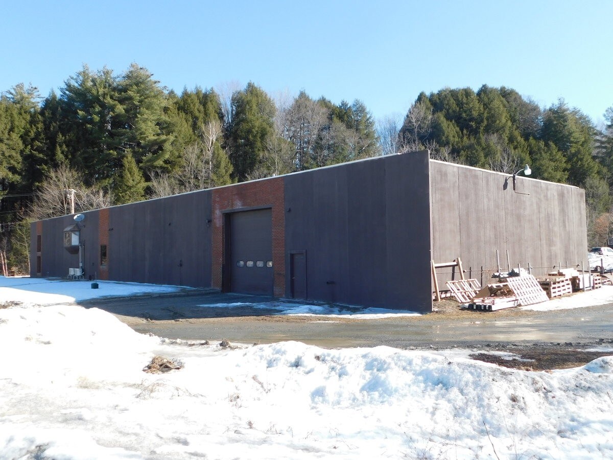 19 Plaza Heights Rd, West Lebanon, NH for sale Primary Photo- Image 1 of 1