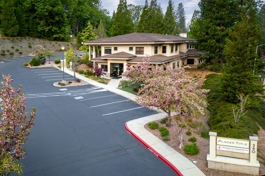 380 Sierra College Dr, Grass Valley, CA for lease - Building Photo - Image 3 of 9