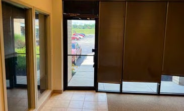 7042-7068 Fairfield Business Dr, Fairfield, OH for lease Building Photo- Image 2 of 4