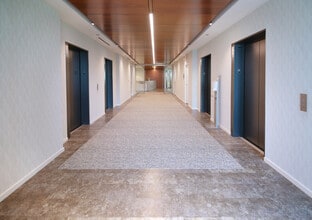 250 S Wacker Dr, Chicago, IL for lease Interior Photo- Image 2 of 23