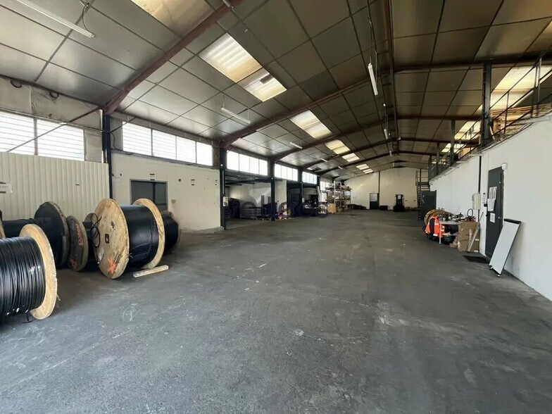 Office in Cugnaux for lease - Building Photo - Image 3 of 8