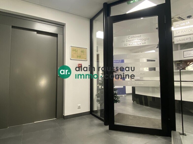 Office/Medical in Angers for lease - Interior Photo - Image 3 of 3