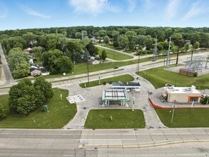 2115 Main St, Green Bay, WI - AERIAL  map view