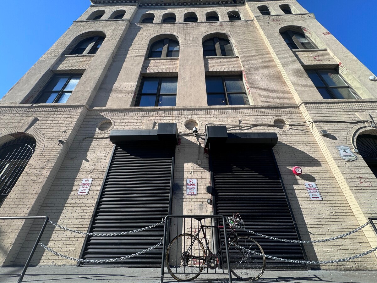 16 Waverly Ave, Brooklyn, NY 11205