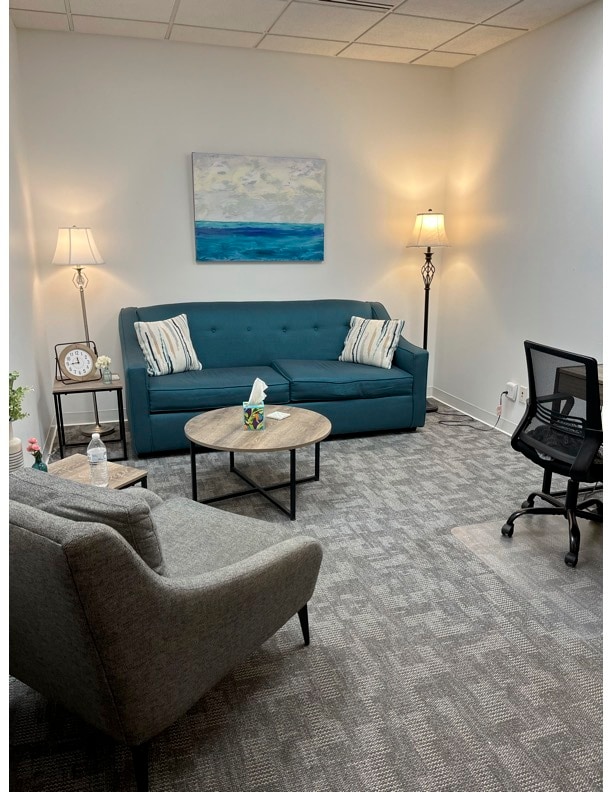 12813 Flushing Meadows Dr, Saint Louis, MO for lease Interior Photo- Image 1 of 1