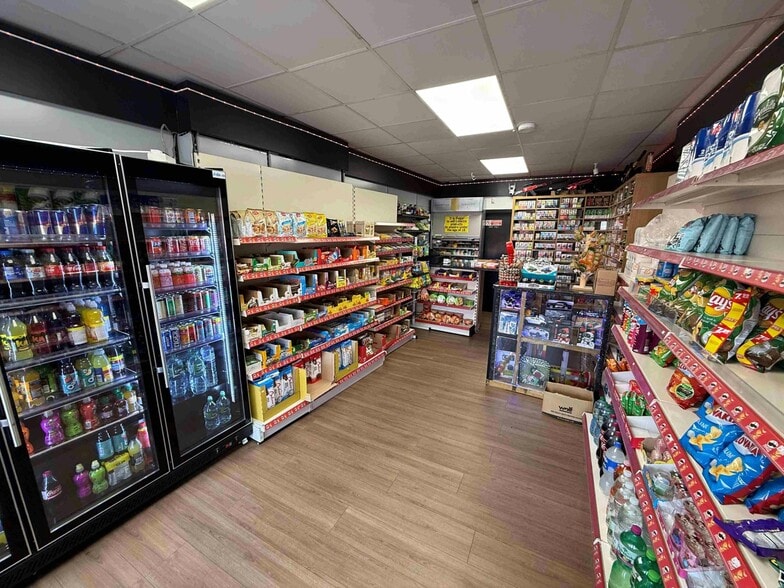 26 Hightown, Crewe for sale - Interior Photo - Image 2 of 18