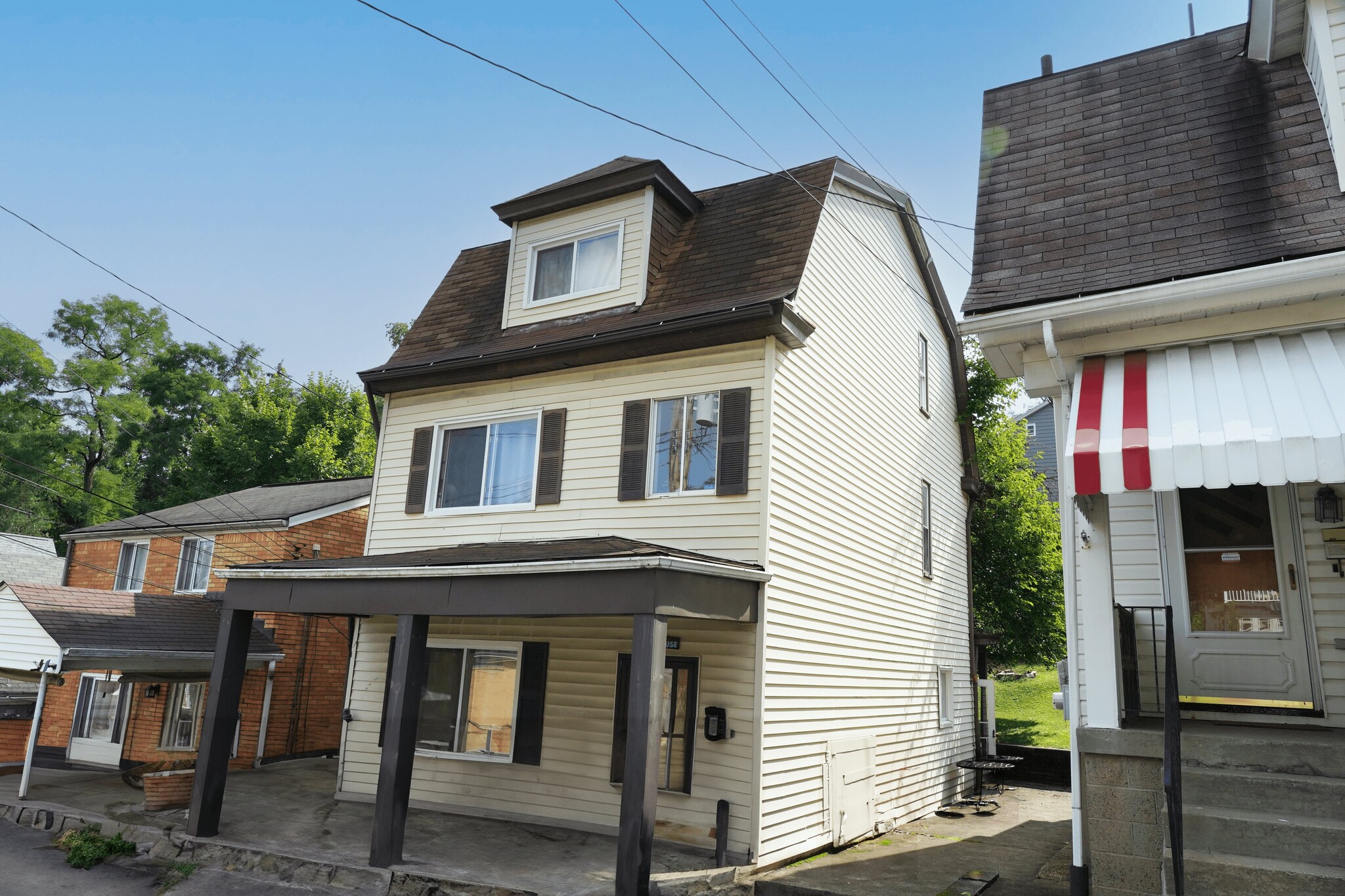 Pittsburgh Single Family Rentals portfolio of 12 properties for sale on LoopNet.com Building Photo- Image 1 of 16