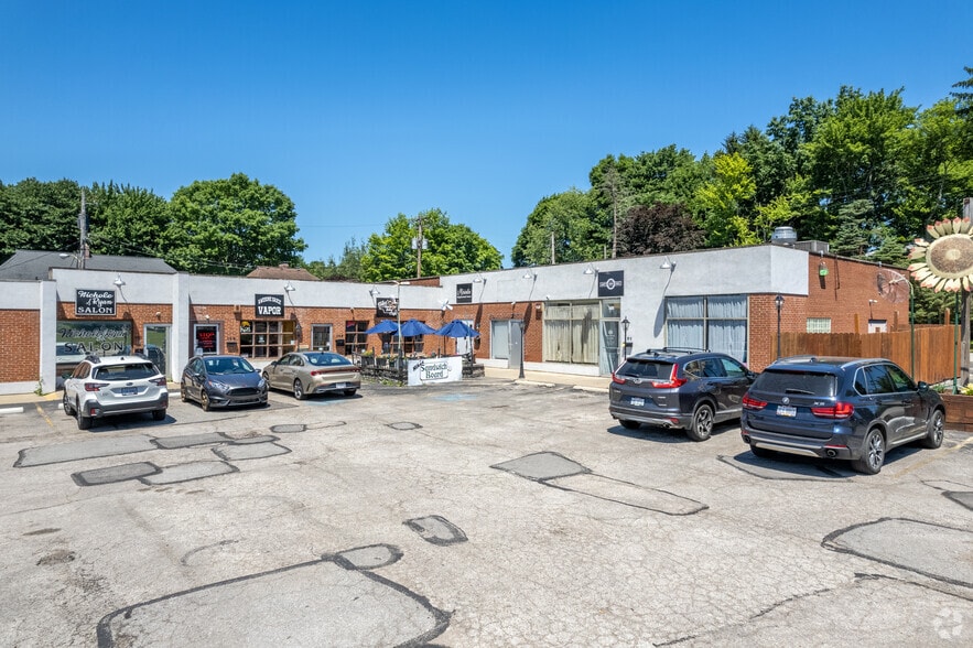 19451963 W Market St, Akron, OH 44313