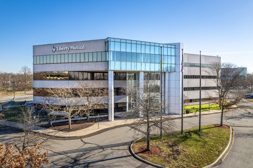 SOMERSET OFFICE CENTER - Loft