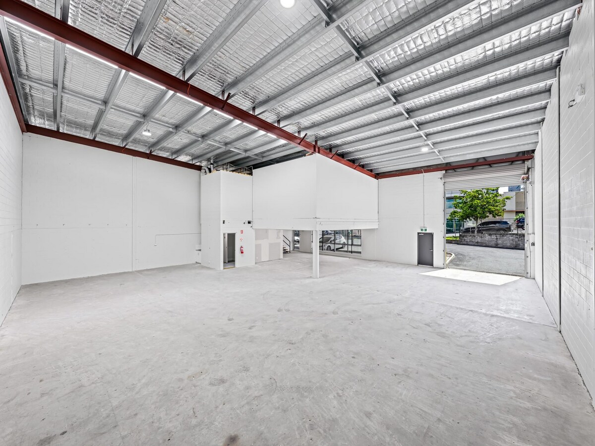 170 Montague Rd, South Brisbane, QLD 4101 - Unit 3 -  - Interior Photo - Image 1 of 2