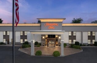 Hampton Inn Russellville - Motel
