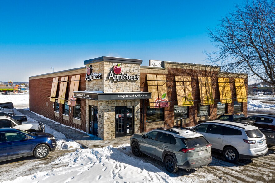 9364 State Road 16, Onalaska, WI 54650