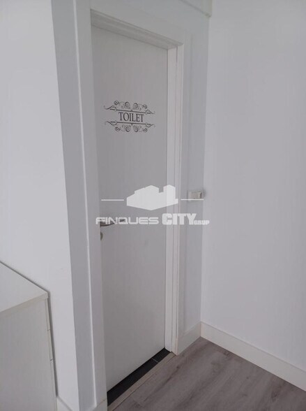 Office/Retail in Calella, Barcelona for lease - Interior Photo - Image 3 of 4