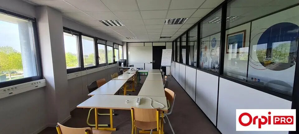 Office in Plérin for lease - Interior Photo - Image 2 of 7