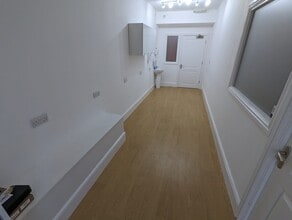 Clyne Common, Swansea for lease Interior Photo- Image 1 of 2