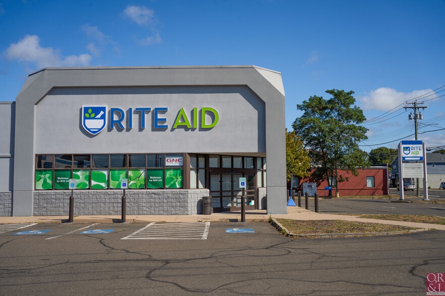 10 Hemingway Ave, East Haven, CT for lease - Building Photo - Image 2 of 15