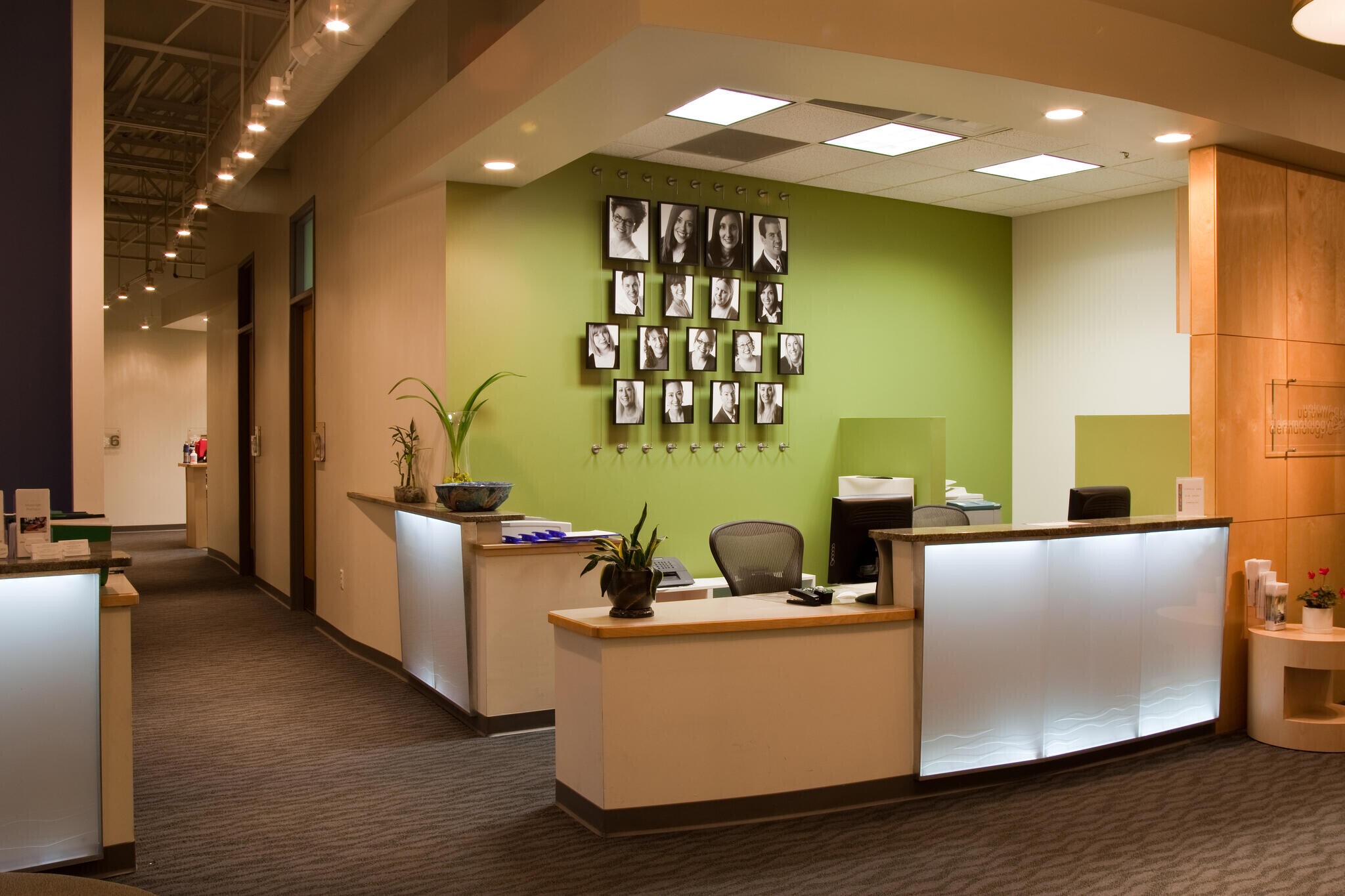 1221 W Lake St, Minneapolis, MN for lease Interior Photo- Image 1 of 2