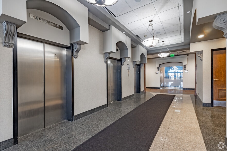 4150 Belden Village St, Canton, OH for lease - Interior Photo - Image 3 of 9