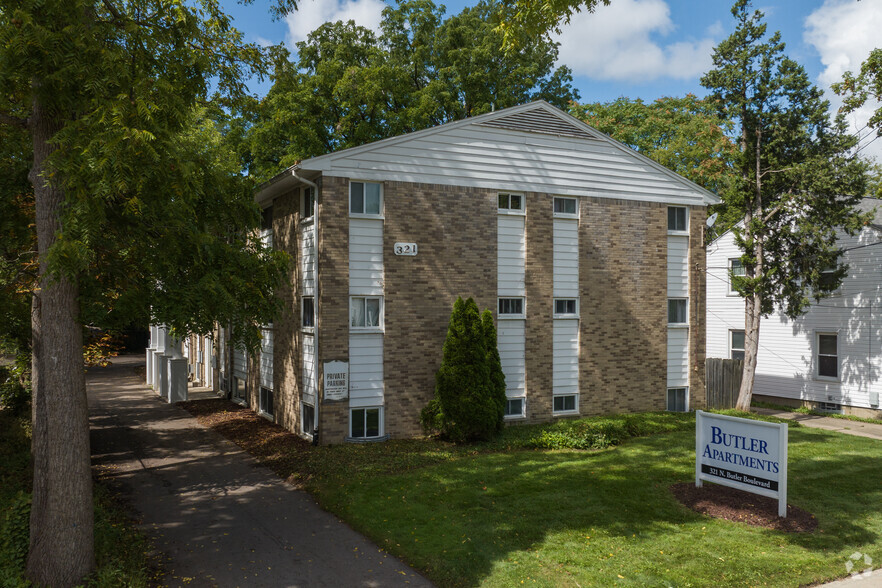 321 N Butler Blvd, Lansing, MI for sale - Primary Photo - Image 1 of 16