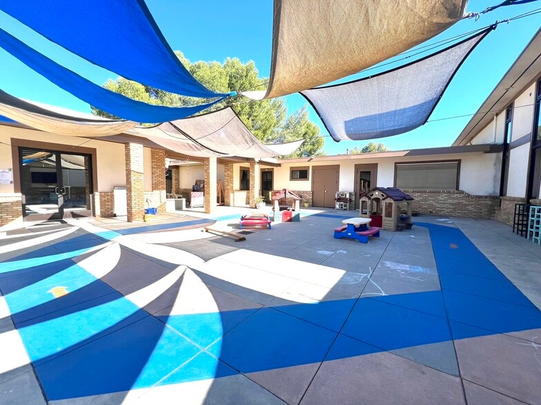 3947 Kimber Dr, Thousand Oaks, CA for sale - Building Photo - Image 3 of 12