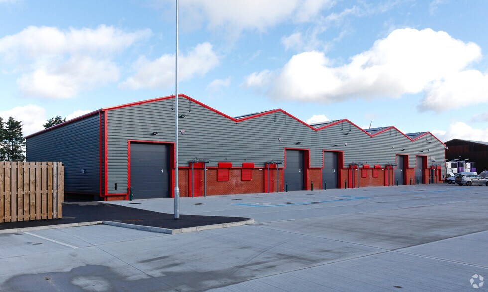 Tower House Ln, Hull, HU12 8EE