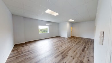 201 Kapaa Quarry Rd, Kailua, HI for lease Interior Photo- Image 2 of 3